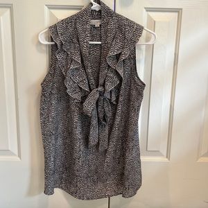 Loft gray and black print sleeveless blouse size M
